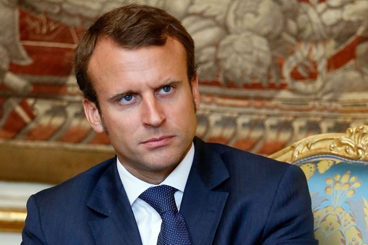 Предатель и ничтожество: За что французы презирают Макрона