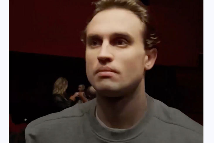 Дайнеко показала своего нового ухажера на премьере «Матрицы»