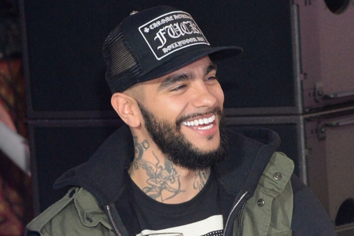 «Бомба!»: Саша Дони сильно натянула трусики, еле прикрыв «бутончик»