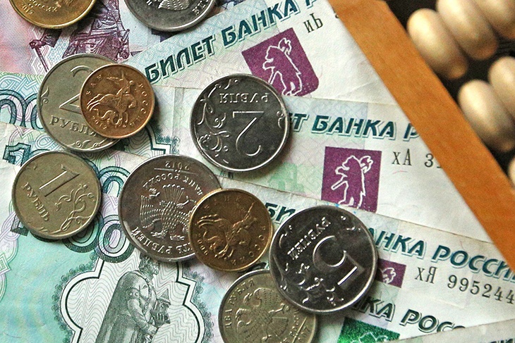 «Зависит от хозяев денег»: эксперт о падении национальной валюты