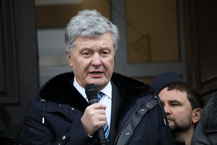 «Может, ему пообещали, что нет опасности»: эксперт о возвращении Порошенко на Украину