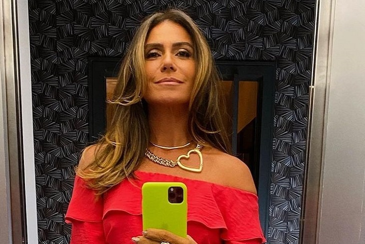 45-летняя Джованна Антонелли бесстыдно оголила упругие «булочки» 45-летняя Джованна Антонелли бесстыдно оголила упругие «булочки»