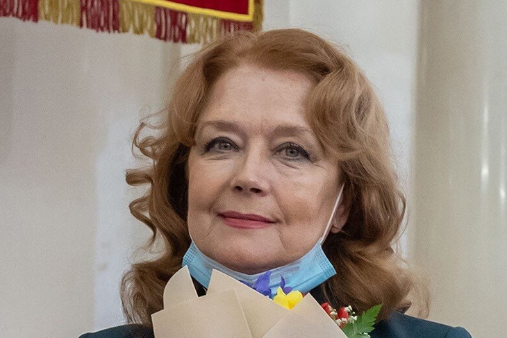 «Дай. Все им только дай. Поработай и купи»: Миро размазала страдающую без бизнес-класса Алферову