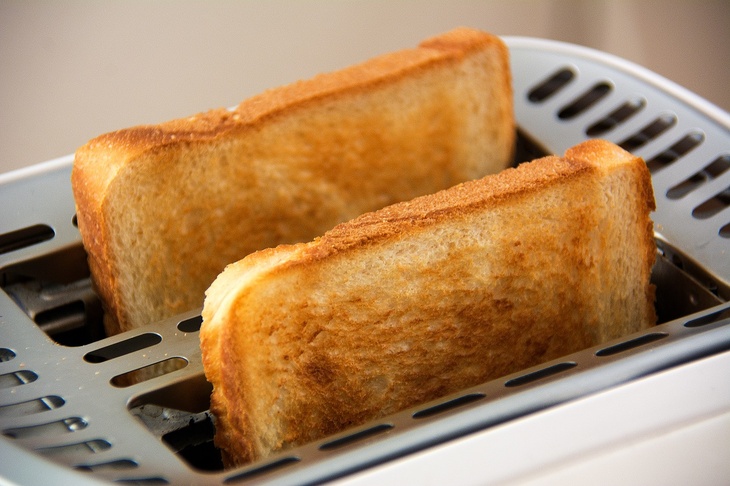 Звездный диетолог объяснила смертельную опасность белого хлеба
