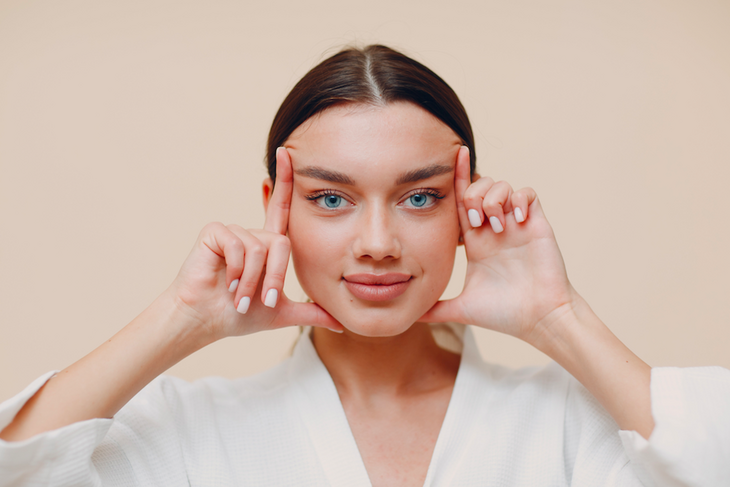 Эксперт объяснил, почему фейсфитнес только приближает старение