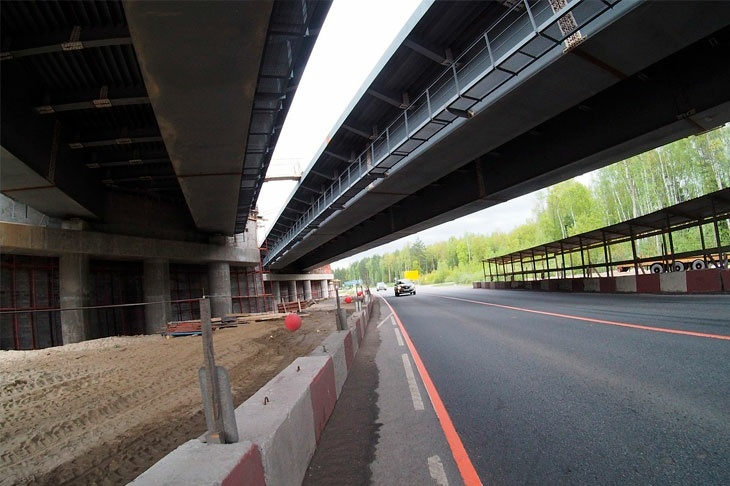 В 21 году в Московской области был завершен знаковый президентский проект - ЦКАД, который вывел транзит и разгрузил 13 муниципалитетов Подмосковья