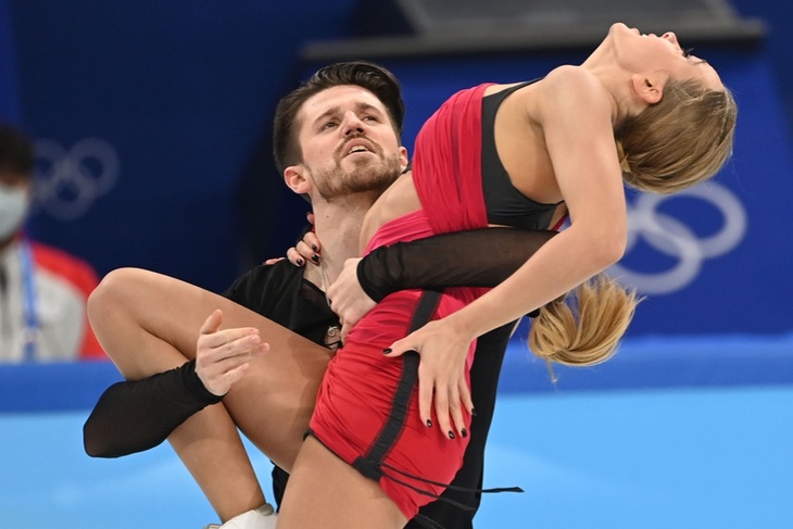 Видео, как Степанова и Букин устроили невероятную феерию на Олимпиаде-2022 своим произвольным танцем