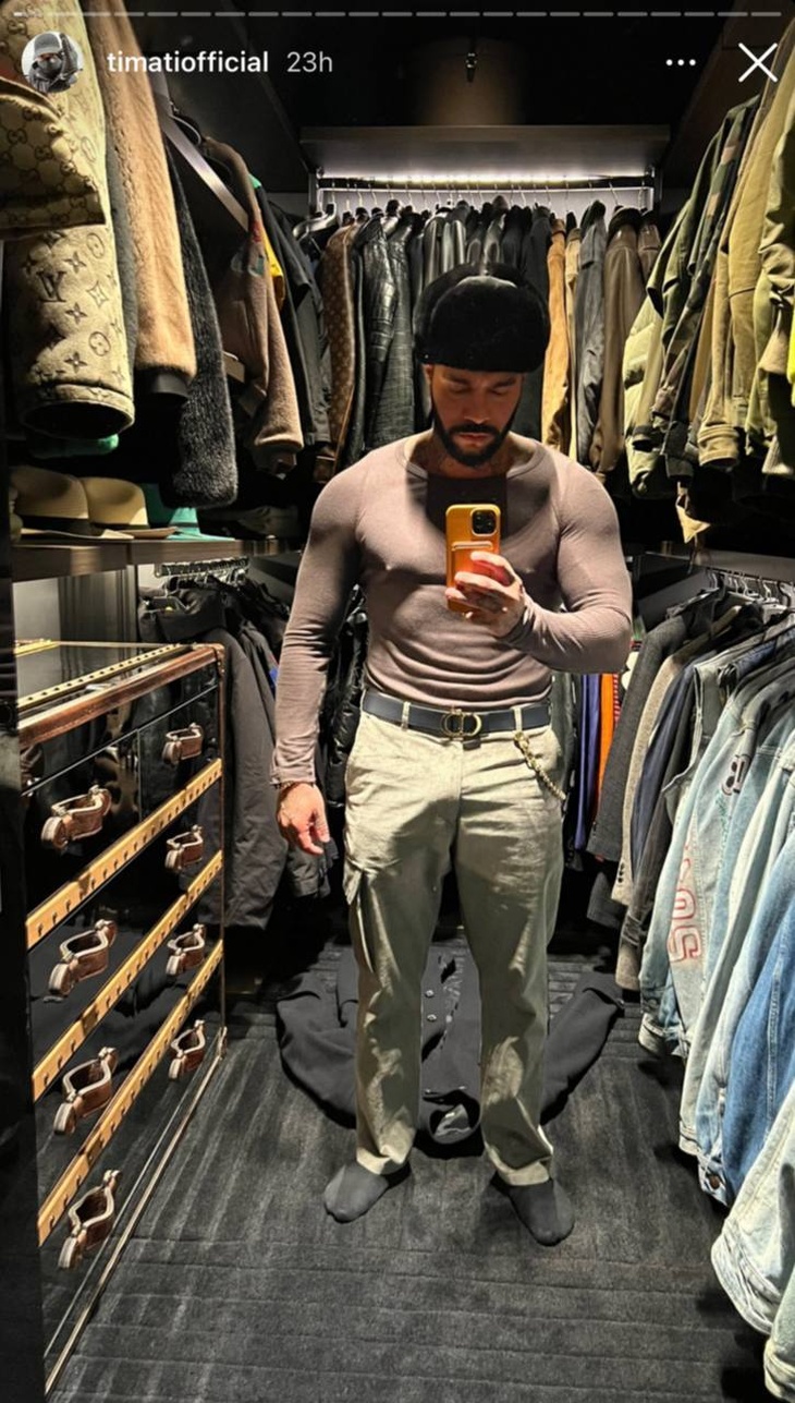 Тимати не угадал с размером одежды и показал лишнее: фото