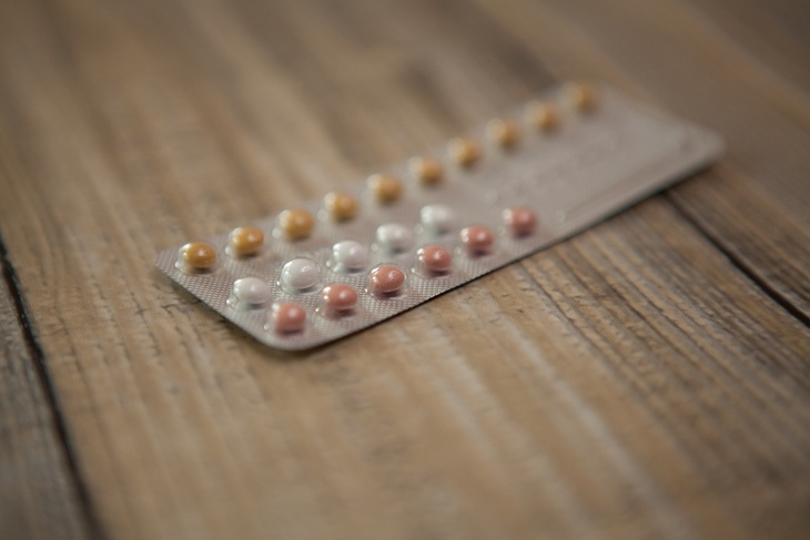 Риски колоссально растут: врач Мясников раскрыл пугающую правду об оральных контрацептивах