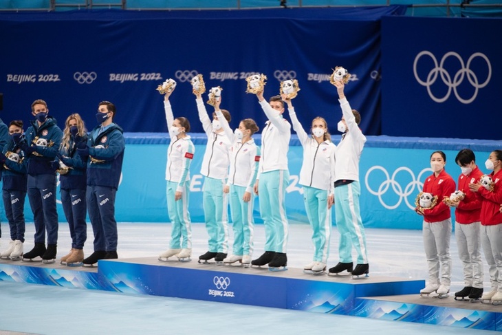 МОК объяснил, почему отменил церемонию награждения фигуристов командного турнира Олимпиады-2022