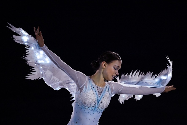 Аж слезу вышибает! Видео: Анна Щербакова в образе нежного ангела засияла на Олимпиаде-2022 в Пекине