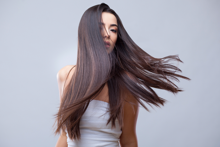 Стилист назвал антитренды 2022 года в окрашивании волос