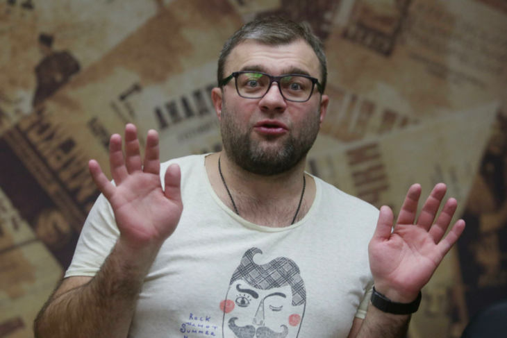 Пореченков назвал артистов глупыми и призвал не слушать их речи о политике