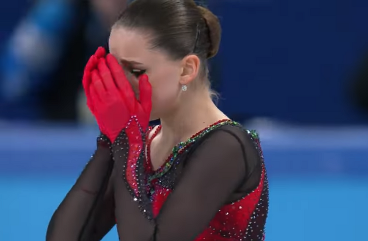 Камила Валиева в слезах после своего проката.