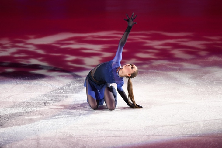 Психологически сломали: Валиева упала с четверных и тройных прыжков на тренировке на Олимпиаде-2022