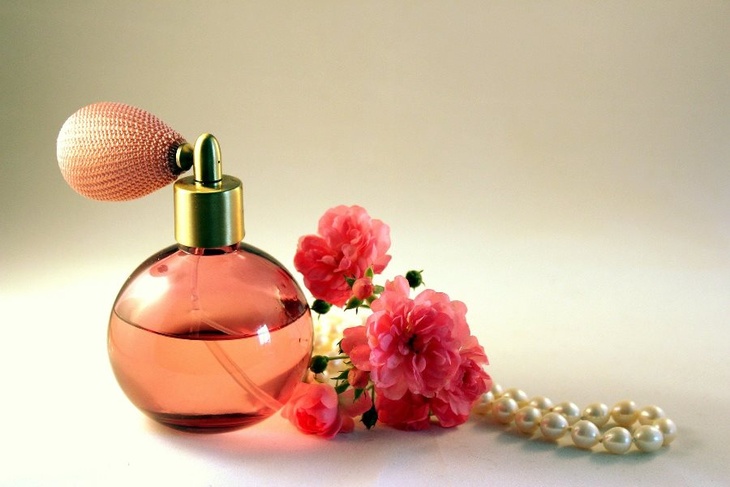 Ягодные и сладковатые нотки: парфюмер назвала ароматы, которыми можно приманить мужчин