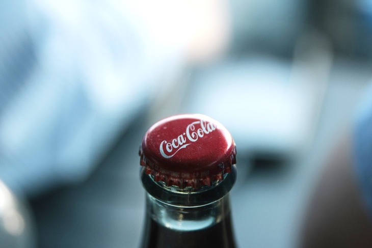 Скидок больше не будет: Coca-Cola повышает цены на 15-30%