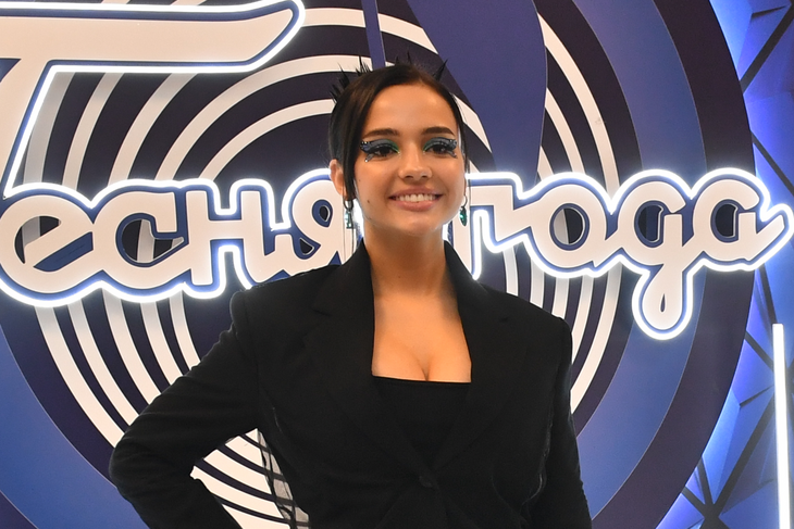 Валя Карнавал успешно справилась с яйцами на шоу «Звезды в Африке»: видео