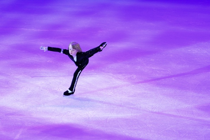 Саша Плющенко феерично исполнил сложнейший для его возраста каскад на льду: видео
