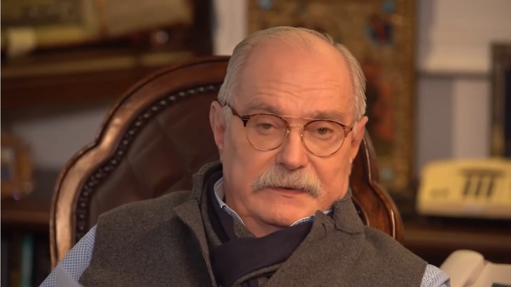 Безутешные и стонущие: Михалков жестко обратился к «рыдающим» из-за Украины российским звездам