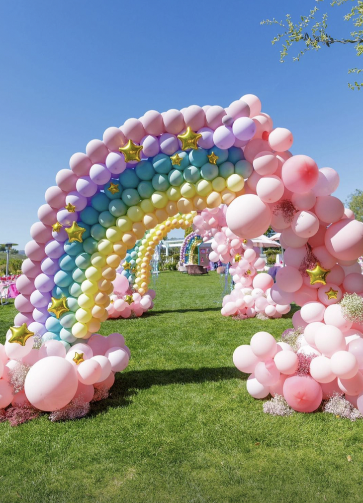  Jessica Simpson turned Barbie for daughter's birthday party