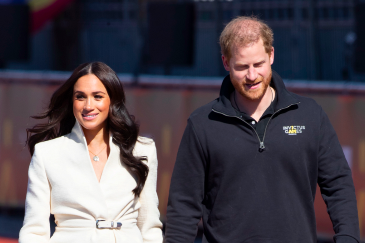 Video: Prince Harry and Meghan Markle kissed onstage