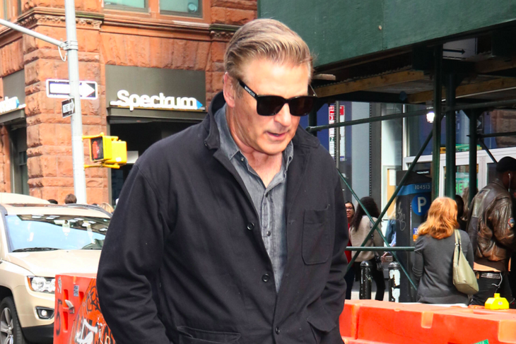 VIDEO: Alec Baldwin cries right after he shot Halyna Hutchins