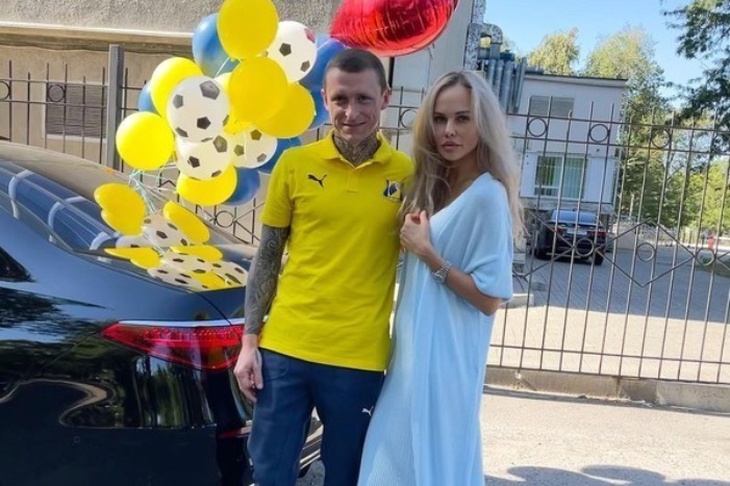 Все-таки беременна: Санько и Павел Мамаев готовятся к появлению первенца