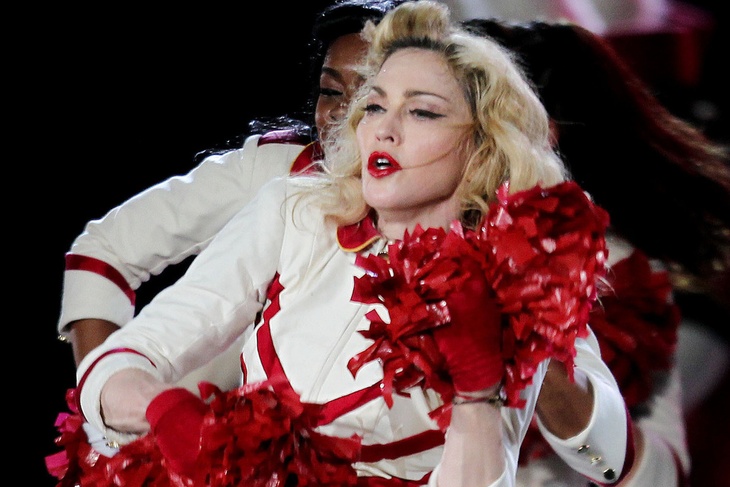 Madonna WOWS with her humps in racy corset: photo
