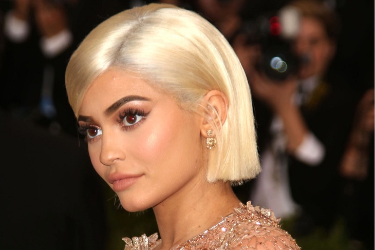 Kylie Jenner dressed up as a rock star 2 months after welcoming son: PHOTO