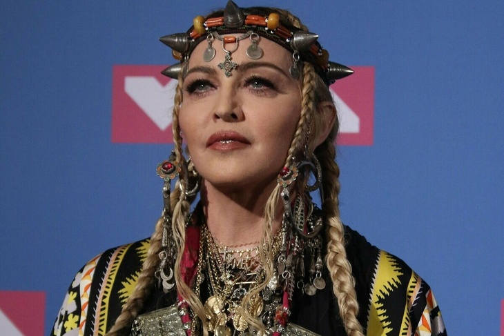 Video: Madonna shows her terrifying face with big lips