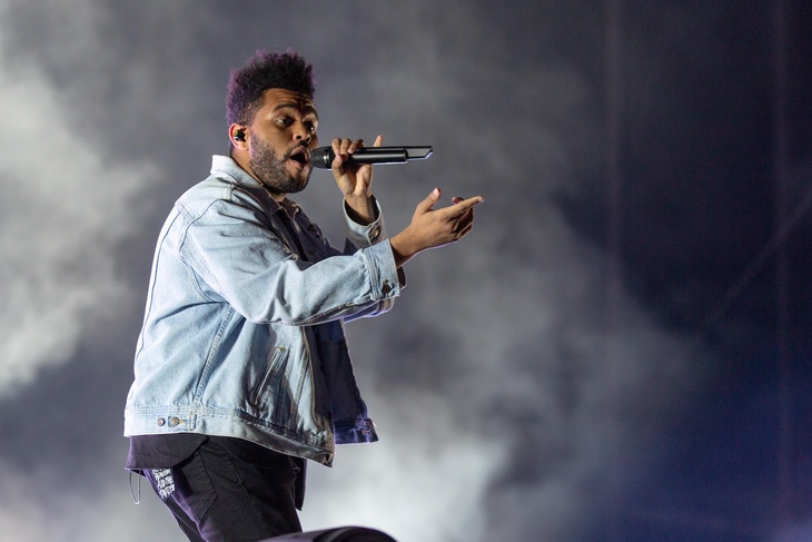 Заменивший Канье Уэста The Weeknd хочет получить его гонорар за выступление