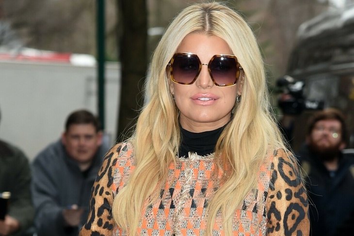 Jessica Simpson shows off stunning figure in bikini AFTER 100-pound weight loss: PHOTO