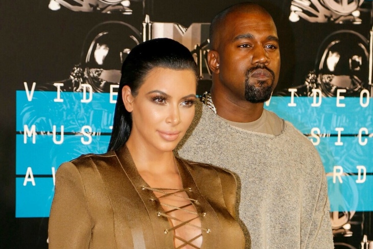 Kim Kardashian CENSORED jokes about divorce with Kanye West