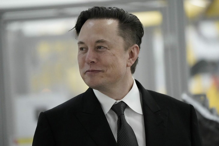 Elon Musk refutes Cara Delevingne and Amber Heard threesome