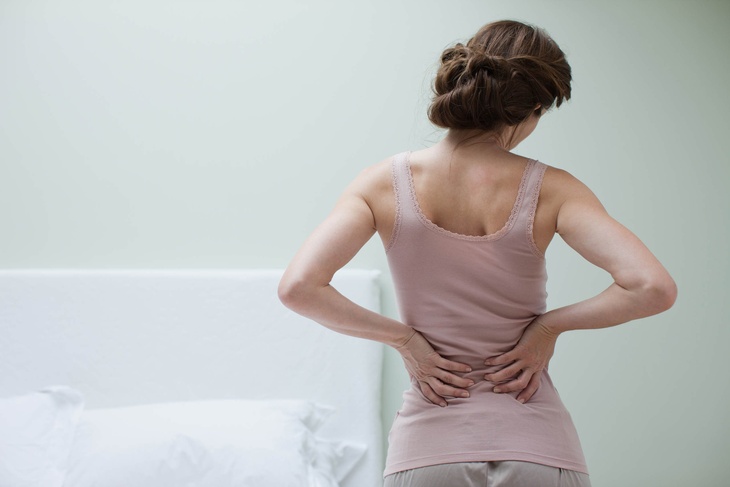 Не помогут никакие мази: невролог рассказала, при каких болях в спине нужно вызывать скорую