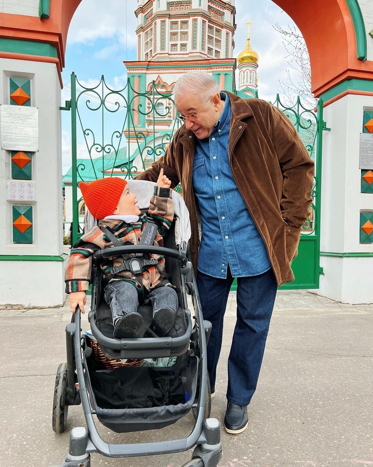 «Просто копия папы»: Петросян очаровал публику забавным фото с маленьким сыном