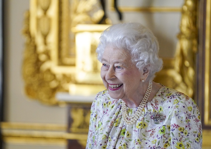 Елизавете II предложили съехать из Букингемского дворца, чтобы сделать в нем паб