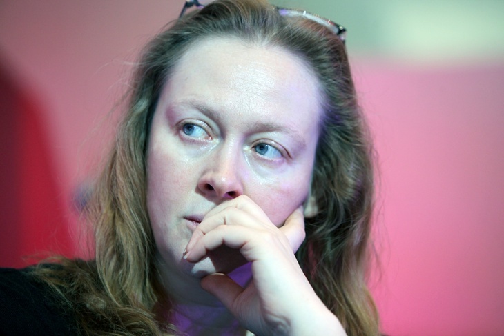 Новая жизнь за границей: оскандалившаяся в России Юлия Ауг поменяла фамилию