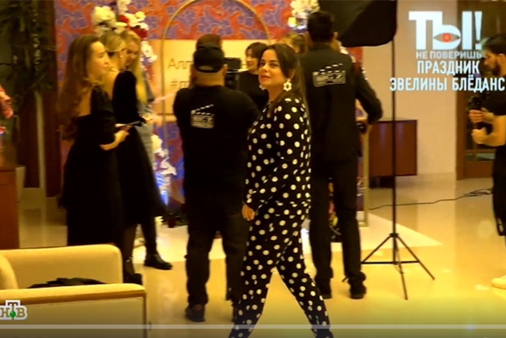 Ушла по-английски, не прощаясь: удрученная Королева сбежала со дня рождения Эвелины Бледанс