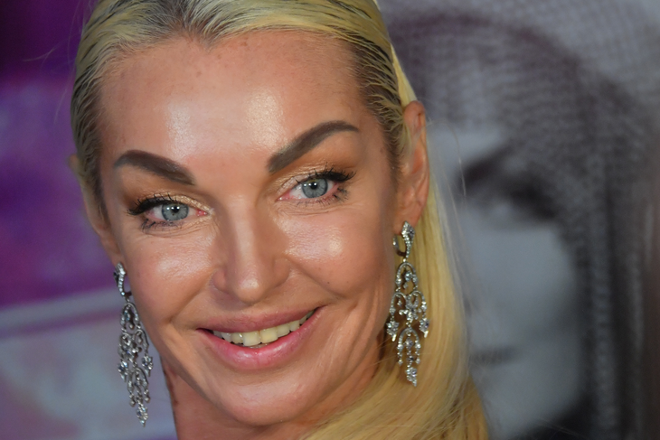 «Усы одинаковые»: Волочкова задумалась, насколько же она похожа на своего кота «Усы одинаковые»: Волочкова задумалась, насколько же она похожа на своего кота