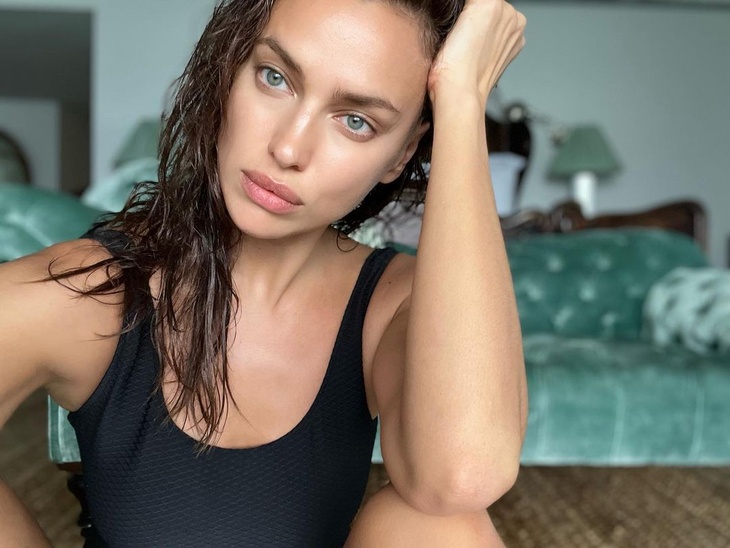PHOTO: Irina Shayk showcases her wet humps in black swimsuit