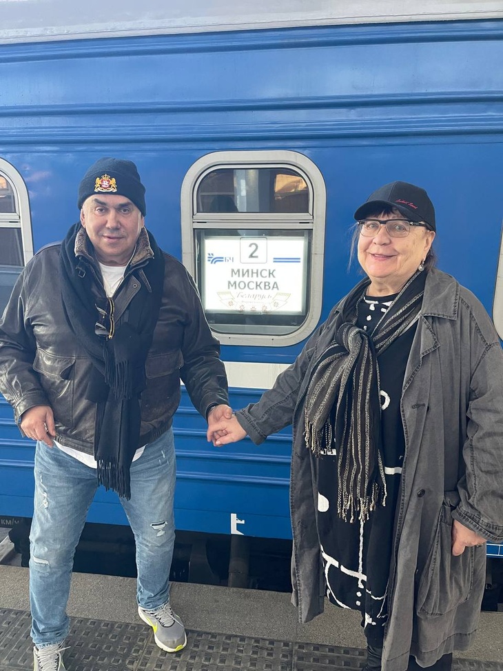 Садальский рванул из России, прихватив подругу