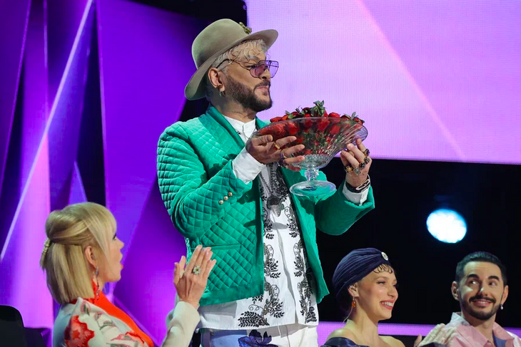 Киркоров расплакался горькими слезами во время выступления Оленя на шоу «Маска»