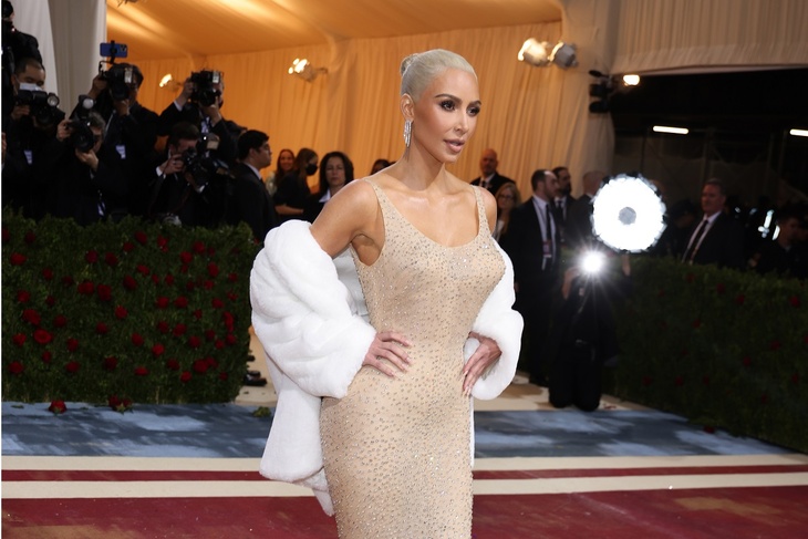 New York, USA. 02nd May, 2022. Kim Kardashian wears the Marilyn Monroe's “Happy  Birthday Mr. President” dress alongside Pete Davidson while walking on the  red carpet at the 2022 Metropolitan Museum of