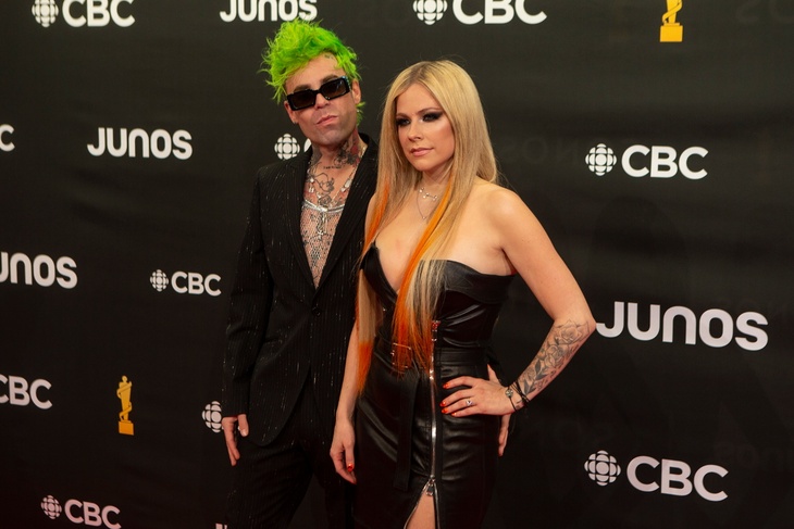 Bold & beauty: Avril Lavigne in leather went out to Juno Awards red carpet