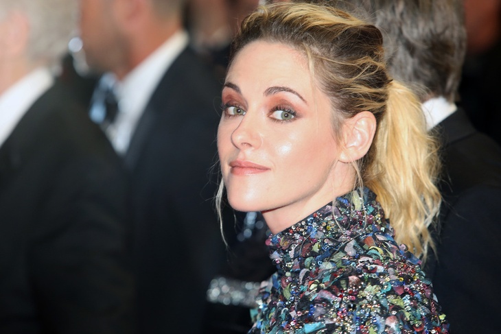 PHOTO: Kristen Stewart rocks glamorous dazzling outfit at Cannes Film Festival 2022