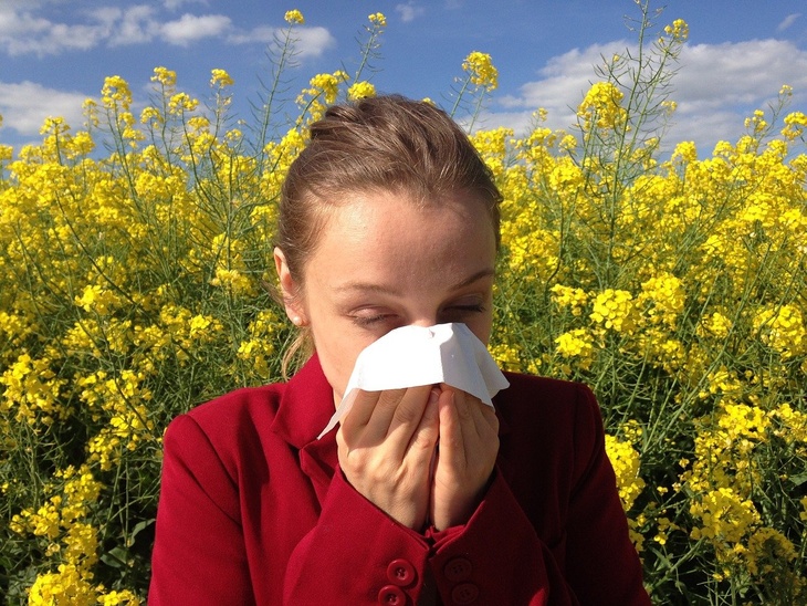 ОРВИ или инородное тело: врач рассказала, с чем можно спутать аллергию на пыльцу