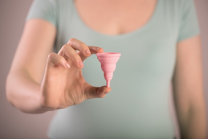 Губительны для здоровья: гинеколог раскрыла жуткую правду о вреде менструальных чаш 