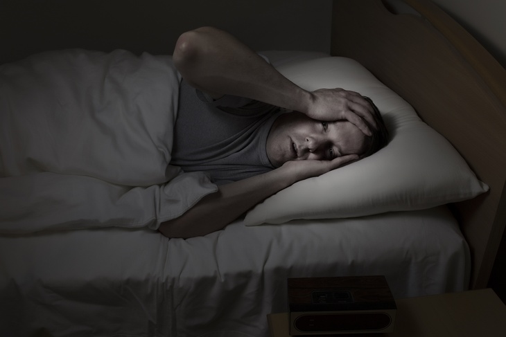 Нечем дышать, можно задохнуться: врач Мясников назвал опасные причины ночных пробуждений